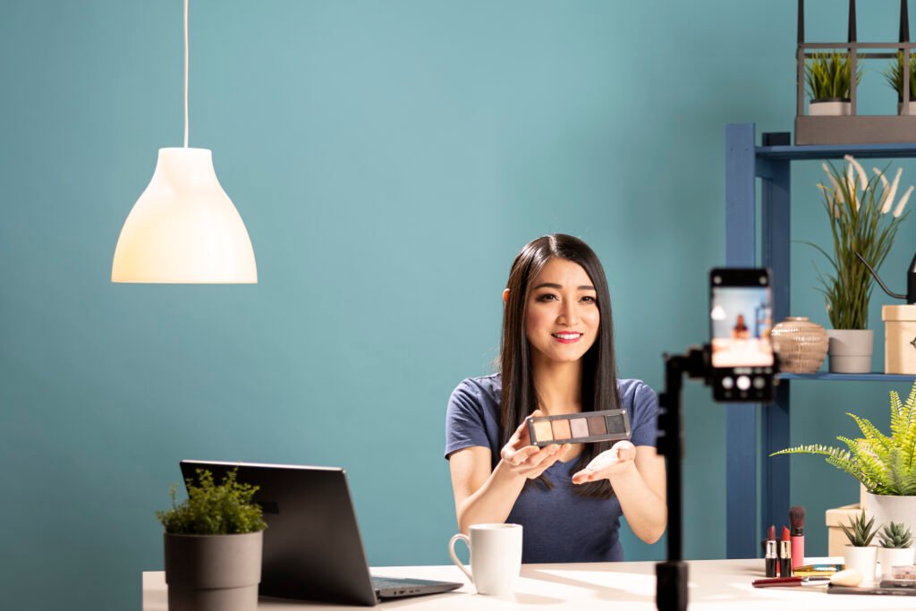 Content Creator Jobs in India 2026: Salary, Work From Home and Fresher Guide 2 content creator jobs